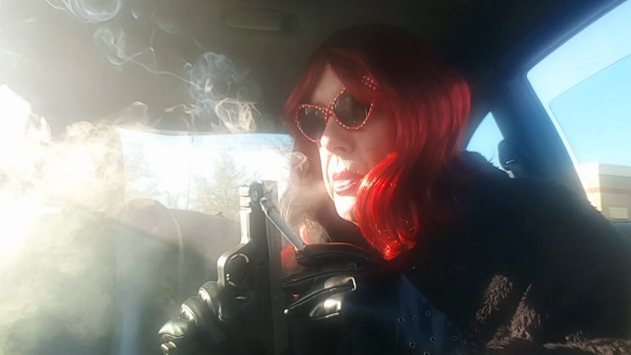 ผู้ใหญ่ CD TS น้องสาวสูบบุหรี่รถ VS120 แล้วก็ MORE120