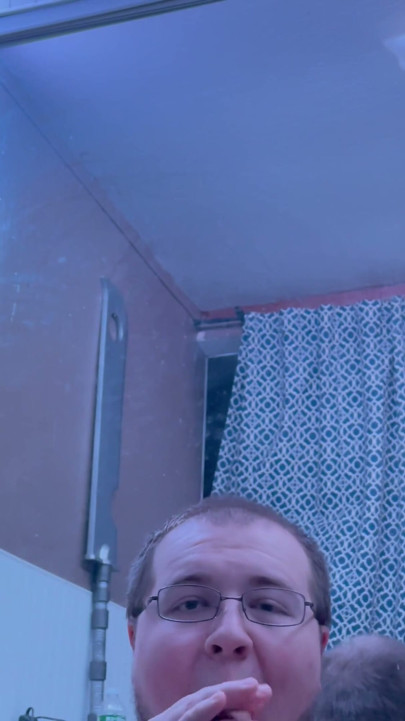 Chubby gay guy practices oral on big black dildo | Bölüm 1