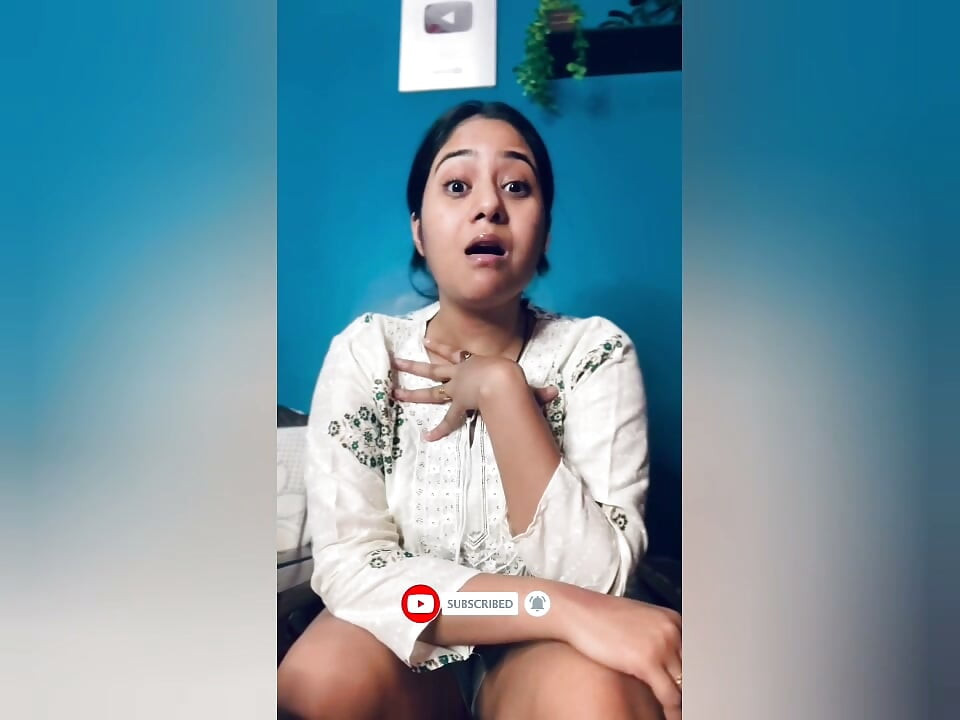 Desi Hot Bhabhi ji przyłapała swojego dewara na masturbacji w domu, a potem razem uprawiali seks, hindi sex video z brudnym gadaniem