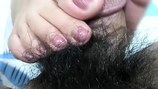 Acolettey'ye durmasını söyledi ama kız yine de sevimli yuvarlak büyük ayak parmakla dölünü azdırıyor