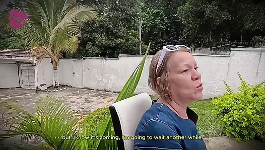 Nenek mesum menyewa tukang kebun muda dan berujung ngentot pantatnya habis-habisan