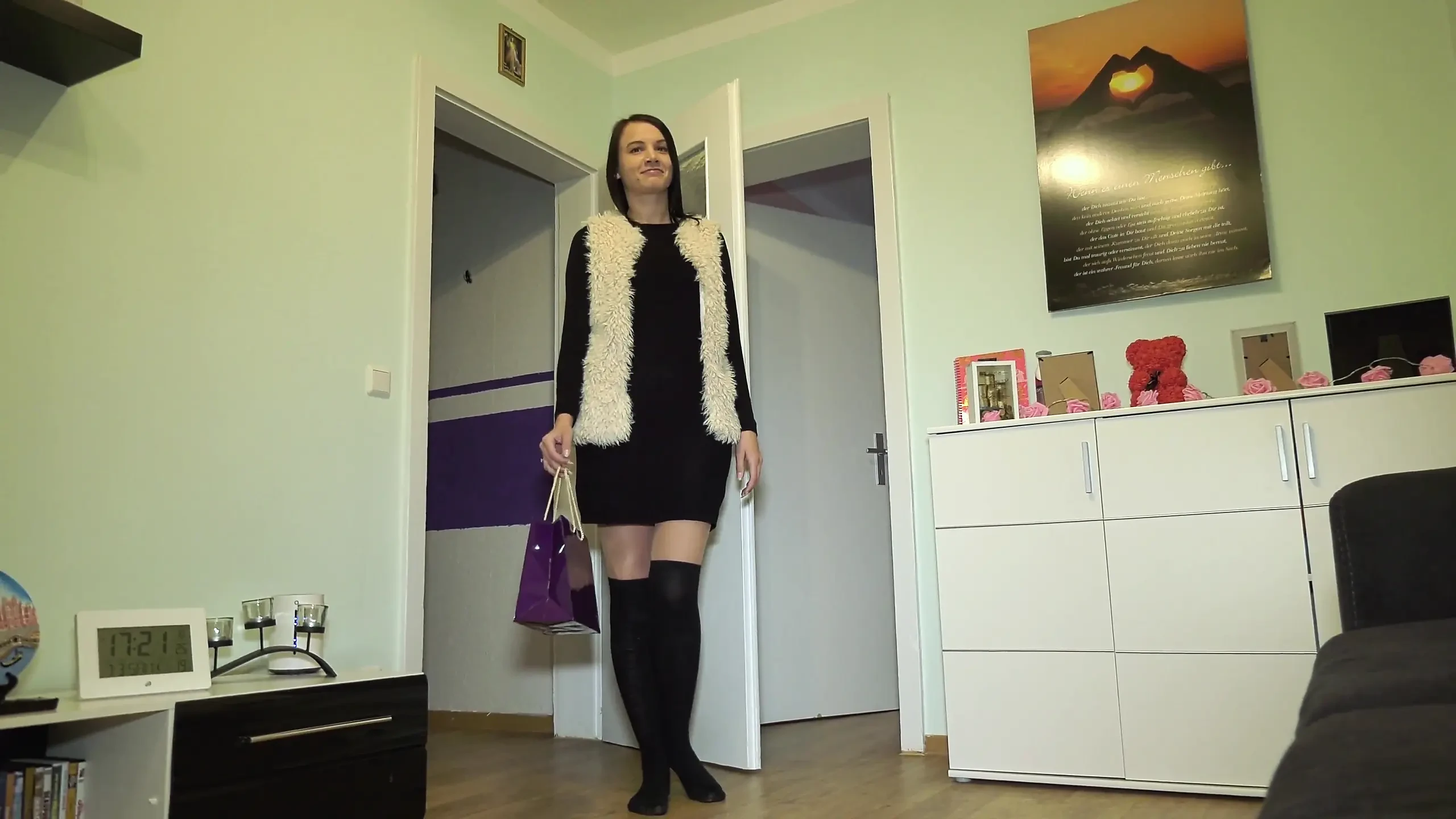 Zgodna nemačka milfa se jebe sa komšijom u POV