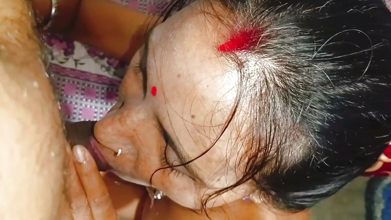 Desi Romantic Hot Indian Sex Video In Saree