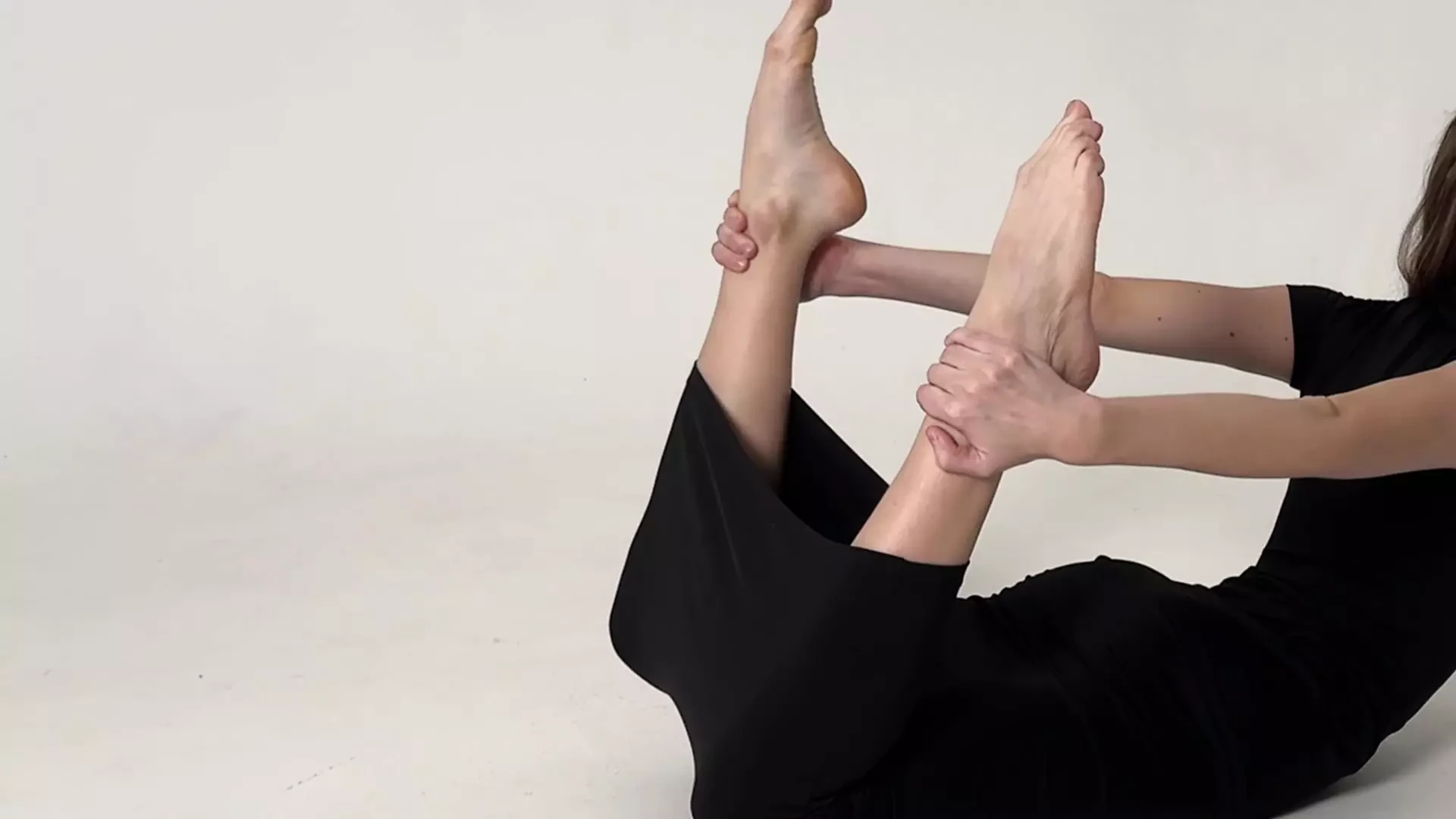 Yoga dewi dalam gaun ketat panjang