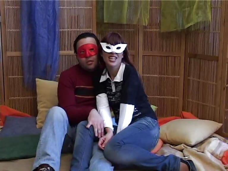 Mijn vrouw is een grote slet, ze wil door mij geneukt worden en geneukt worden door de zwarte man