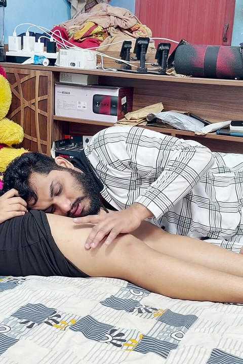 Malayali Boss Girl Feet Massage by Boy Staff
