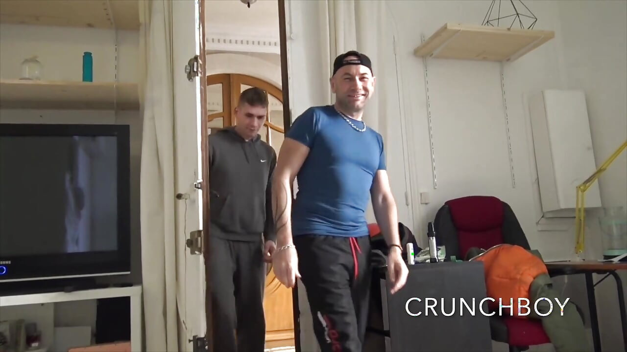 2444 I Met a Straigth Boy in Thje Street in Paris