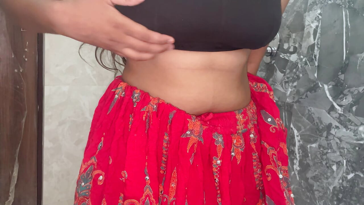 DESI INDIAN BEAUTIY MASTEBATING IN BATHROOM CAUGHT AND TRICKED INTO GET HARD FUCK FROM NEIGHBOUR