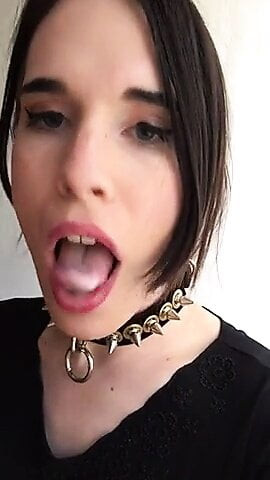 Cumshot in the mouth