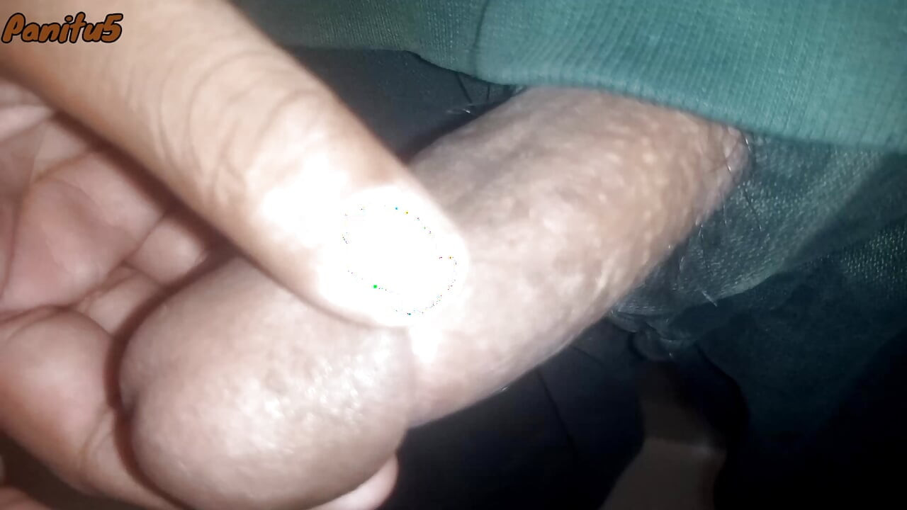 Sama u mraku: Moja tajna solo sesija završava ogromnom fontanom sperme iz mog pulsirajućeg kurca