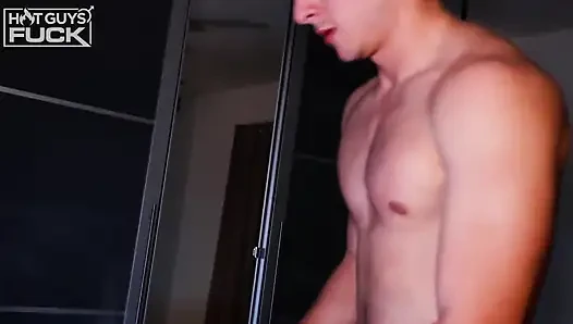 Tatted Baddie Fucks After Club