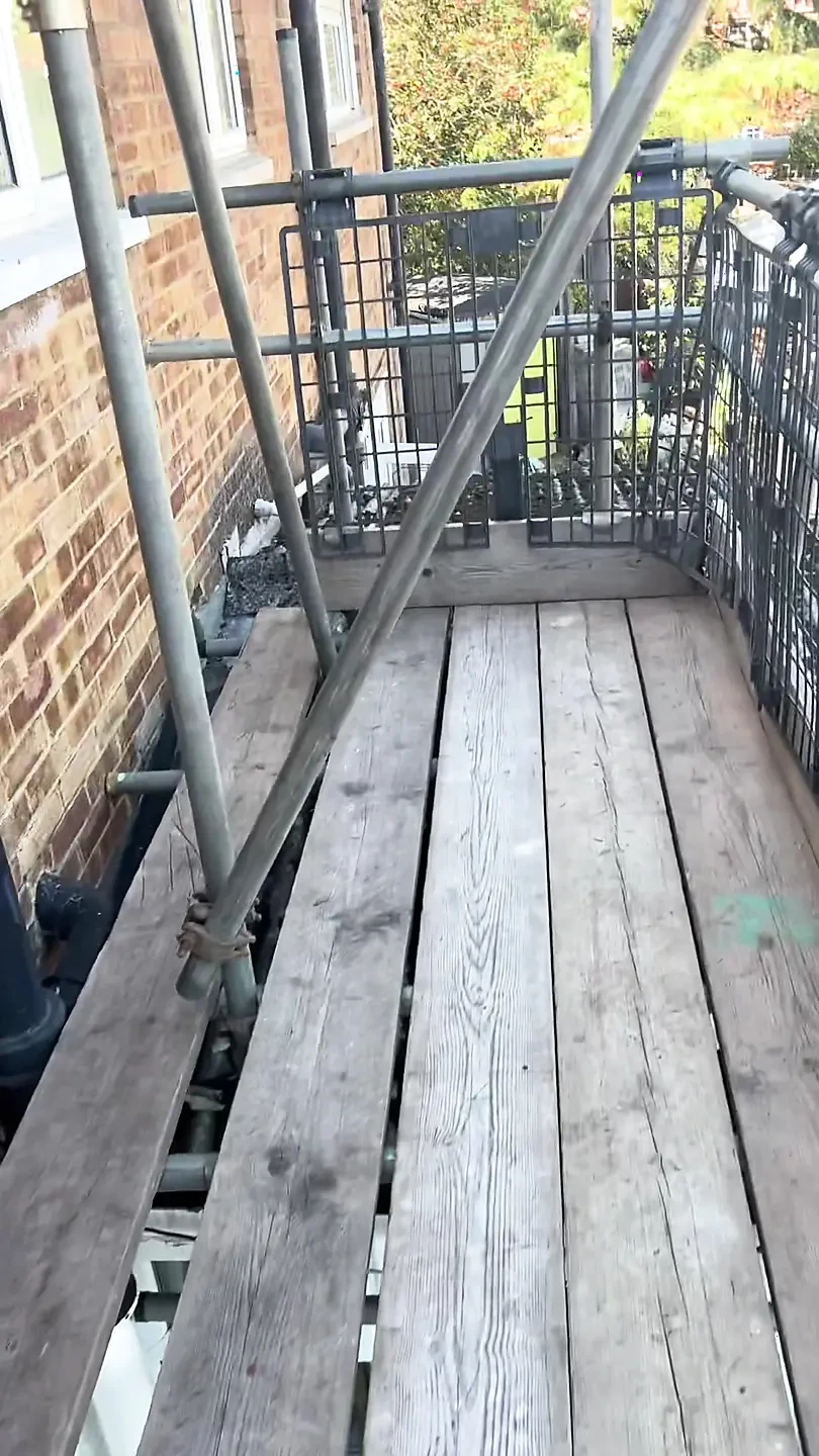 best voyure video of the year through the window