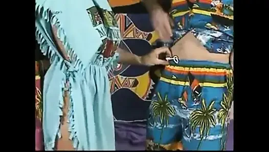 Anal yumruklu sürtük!