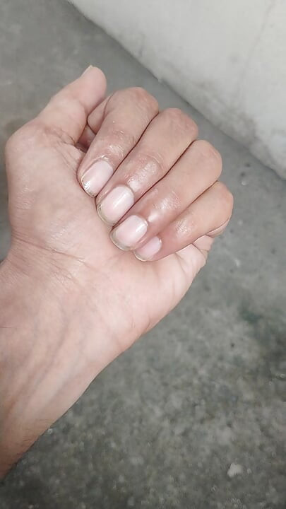 Who want this beautiful hand on their dick and ass