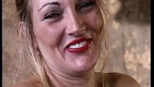 Wanita cantik jerman lagi asik muasin dirinya sendirian