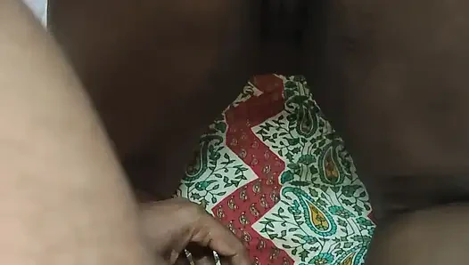 Kiya si cewek biwi ka lagi pijat badan