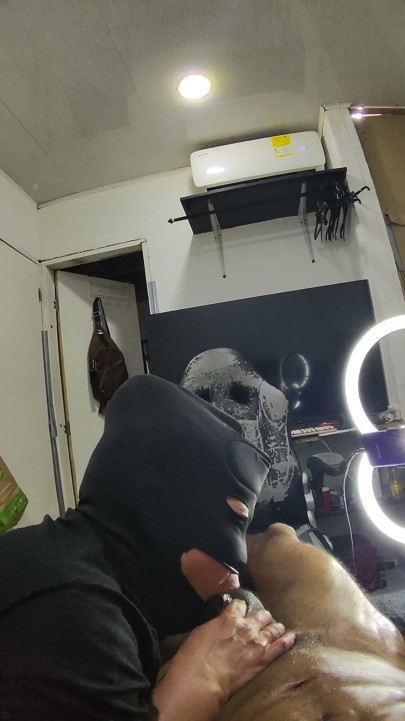 Throat Champ Black Mask 5