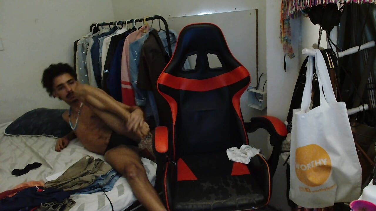 Femboy caugh exhibiting on cam