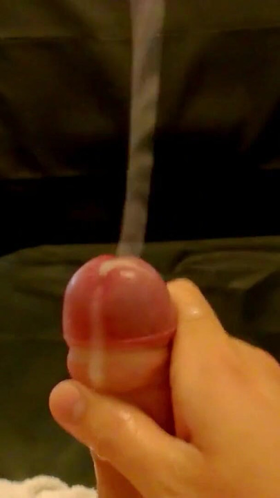 Zapanjujući trenutak iz "Making My Spit soaked cock Explode Cum"