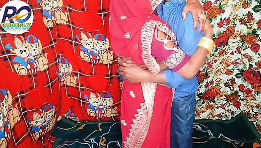 Seks dengan adik tiri ibu tiri, mengangkat kain sari merah dan diam-diam pergi ke desa untuk pernikahan dengan saudara tiri