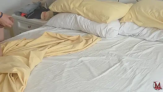 Look how my ass humping to my pillow