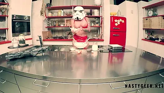 Stormtropper jarushka coock her pussy with big dildo and squirt