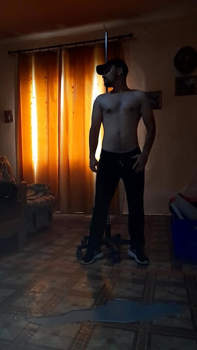 Daeros's doing for fans pole dance