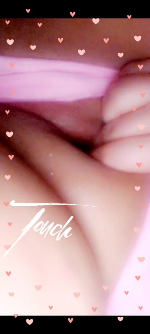 Bbw playing with wet pussy
