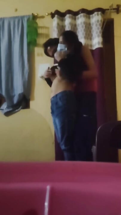 Indičtí teen milenci mají sex