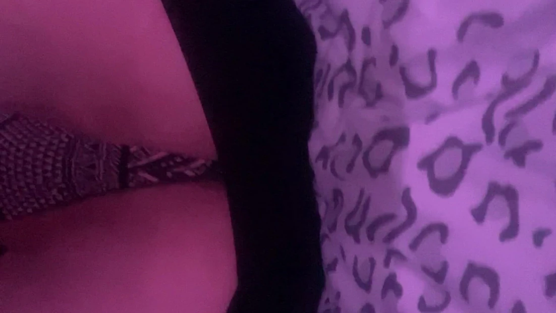 Extremely horny and craving dick😍