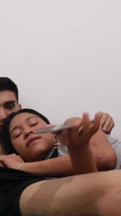 MY BEAUTIFUL COLOMBIAN LATIN BRUNETTE STEP-SISTER SEDUCES ME BY TOUCHING MY PENIS WHILE WE'RE ALONE IN THE ROOM. PORN IN SPANISH | Clip 1