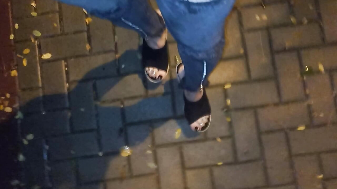 crossdressing in public
