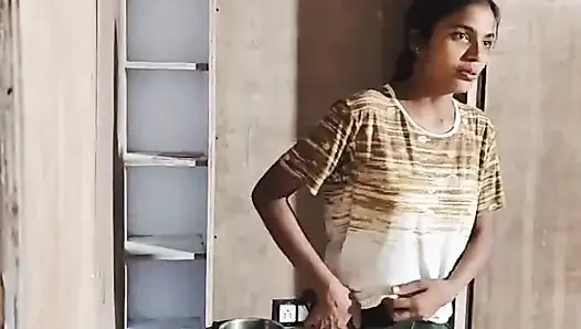 Desi Village Stiefschwester kam vom Markt und sie sah, wie sie ihrem schwager half, indianAlexaQueen zu masturbieren