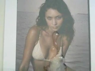 Olga Kurylenko αφιέρωμα 1