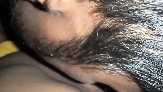 Seorang peri datang dari langit, dan dia adalah tamparan bur dan pantat yang cantik.