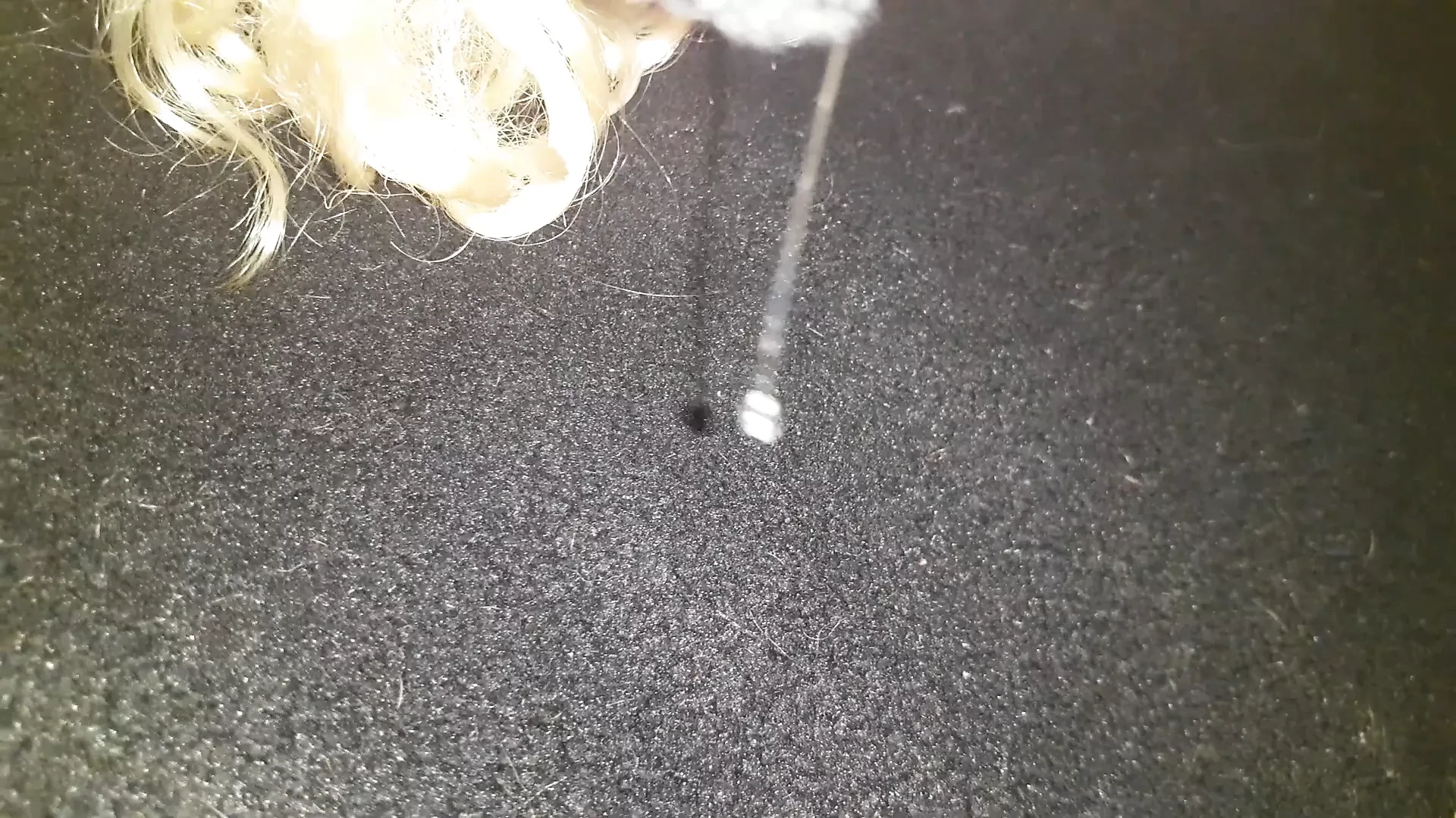 Brincando com uma gota de porra por 6 minutos direto