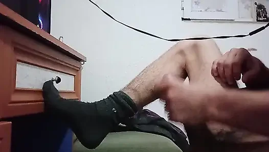 Ateşli Yarrak ile Mastürbasyon Ve Boşalmalı
