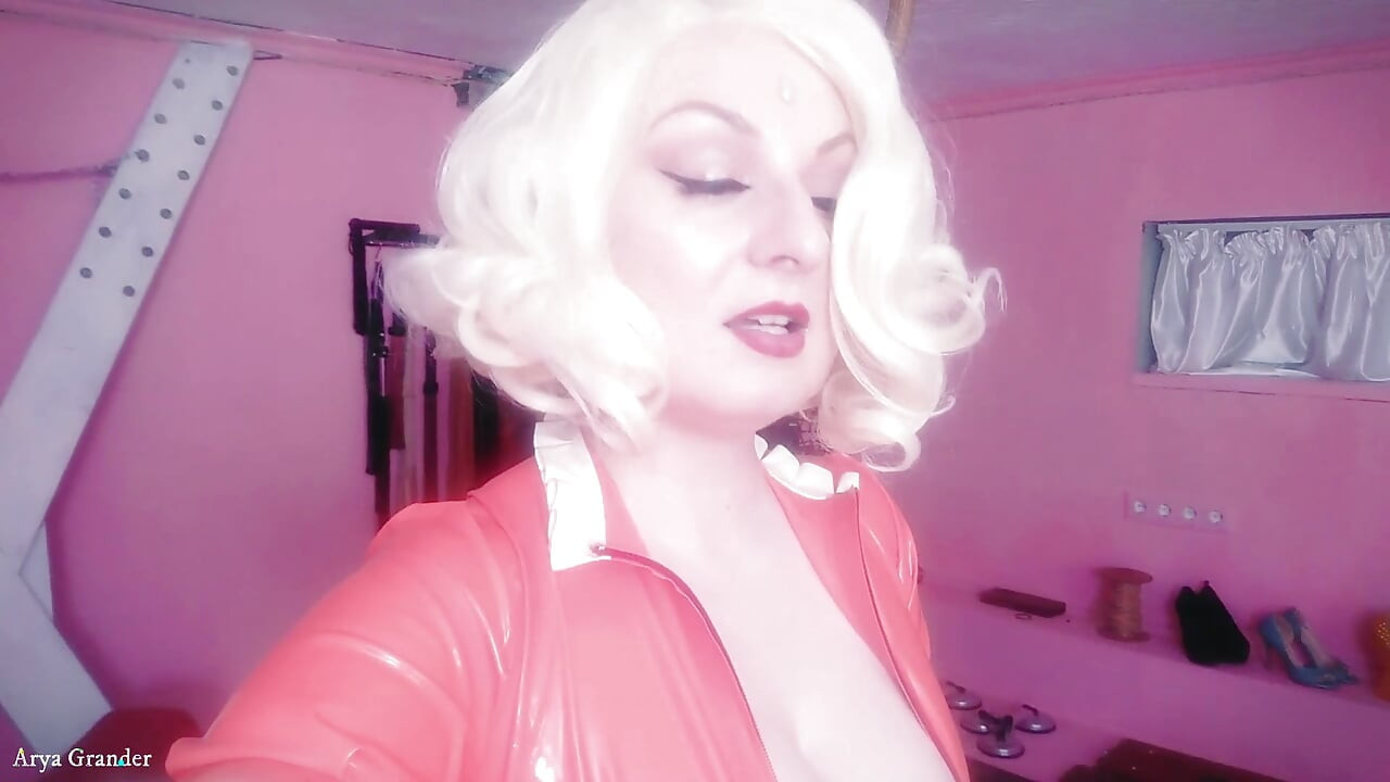 Vedere la persoana 1 cu vibrator legat - futai nepoliticos - videoclip cu dominare feminină pe telefon