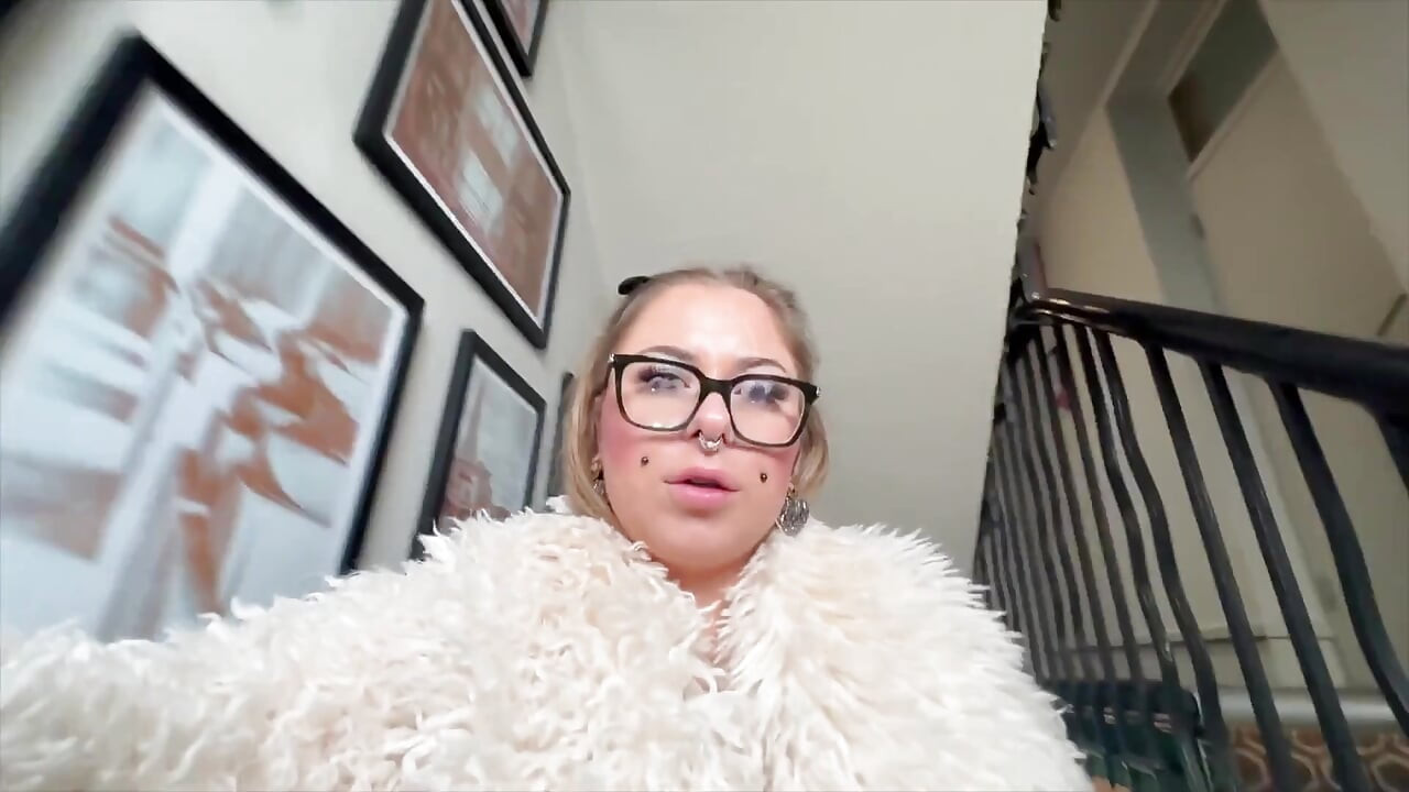 Sandie Candy Cumwalk