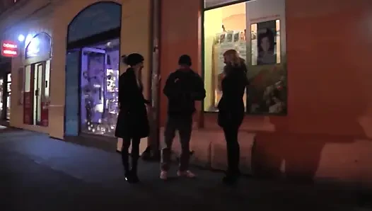 Sarışın Otobüste Sert Sikiliyor
