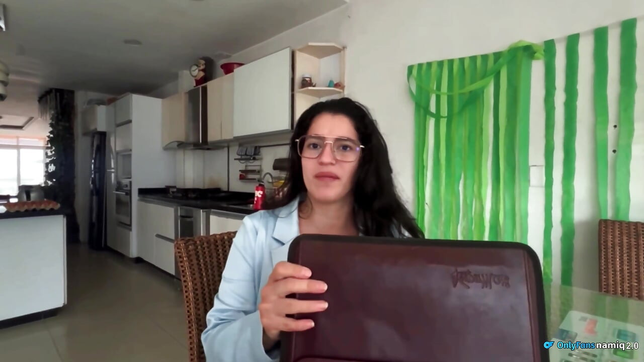 Ugly Real Estate Thinks I'm an Easy Man and That I'll Do Business with Her