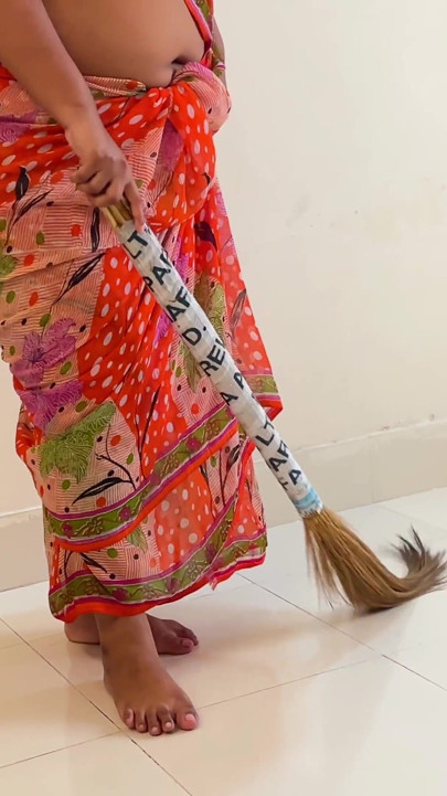 Hintli etnik köken güzel sari giyen hizmetçi Suudi Arabistan'da sikiliyor - sert sikiş ve boşalma