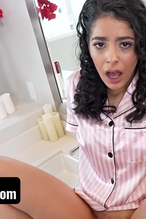 Pretty Latina Step Sister Sucks Her Step Bro's Cock and to Makes Him Cum in Her Mouth - Sislovesme