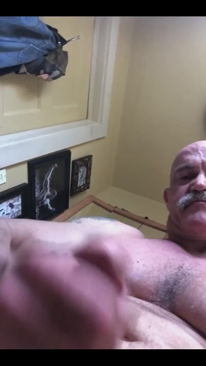 Mustache Bate