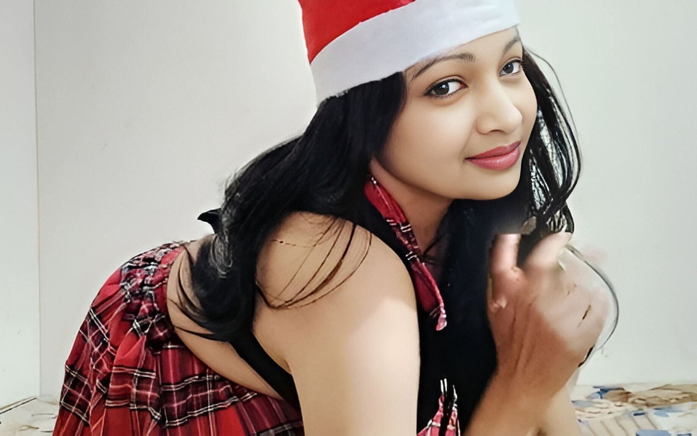 Stepsister Makes Wish to Santa for Christmas Her Stepbrother XXX Fucking in Hindi Audio