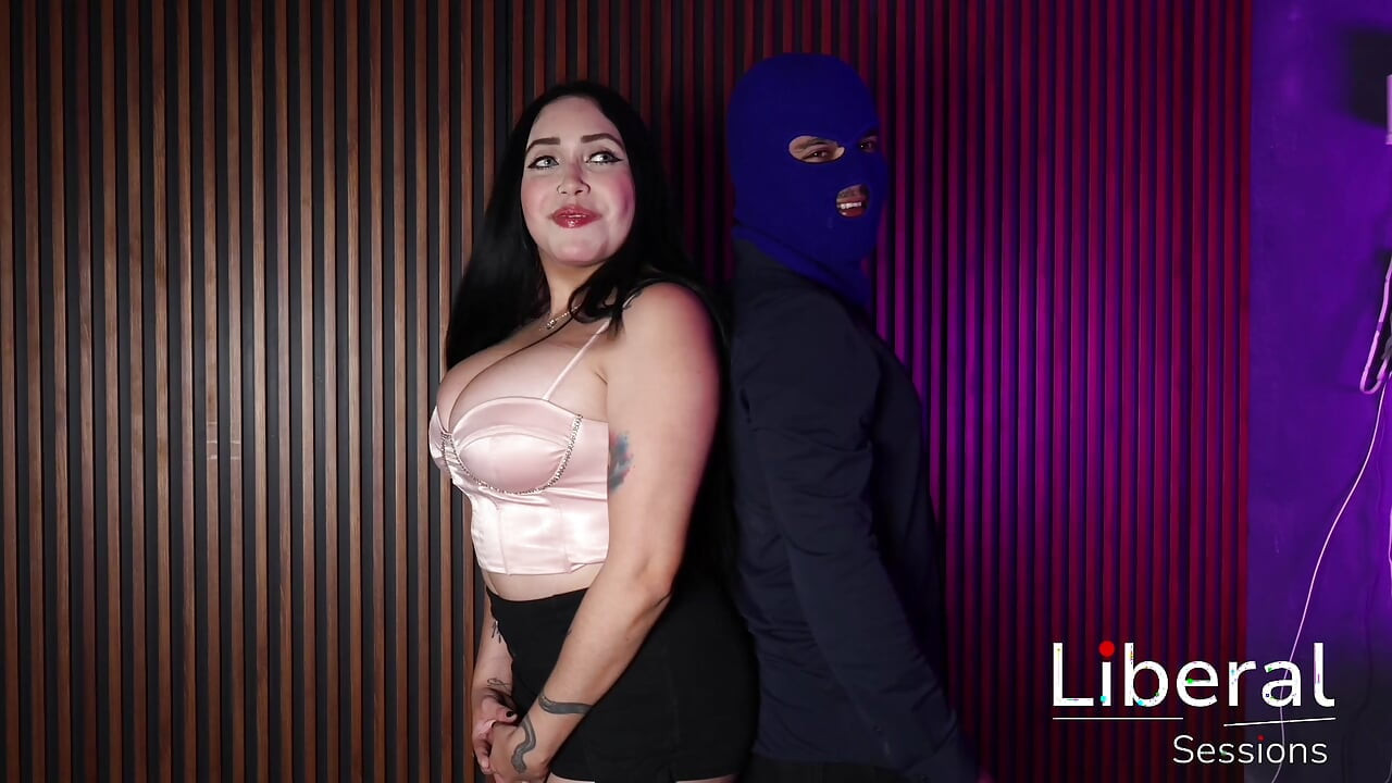 BIG TITS WOMAN GETS FUCKED AND RECORDED BY TWO MEN FOR THE FIRST TIME