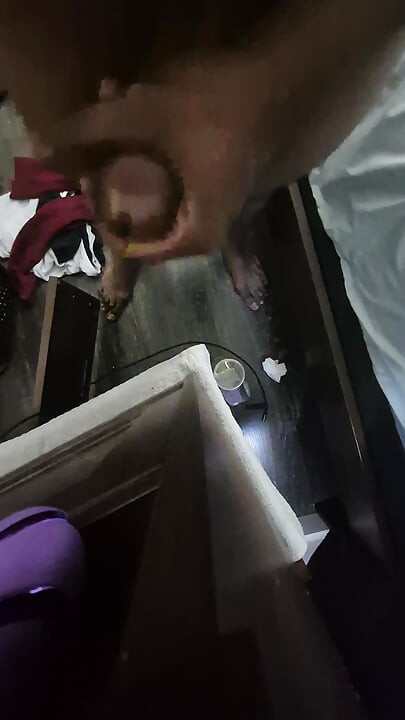 BBC dày và nứng sau khi tập thể dục cần xuất tinh