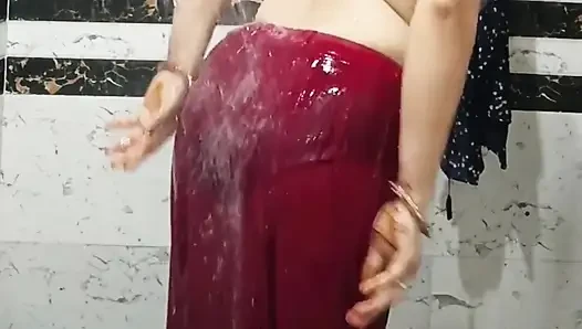 Priya bhabi badeshow mit dickem arsch