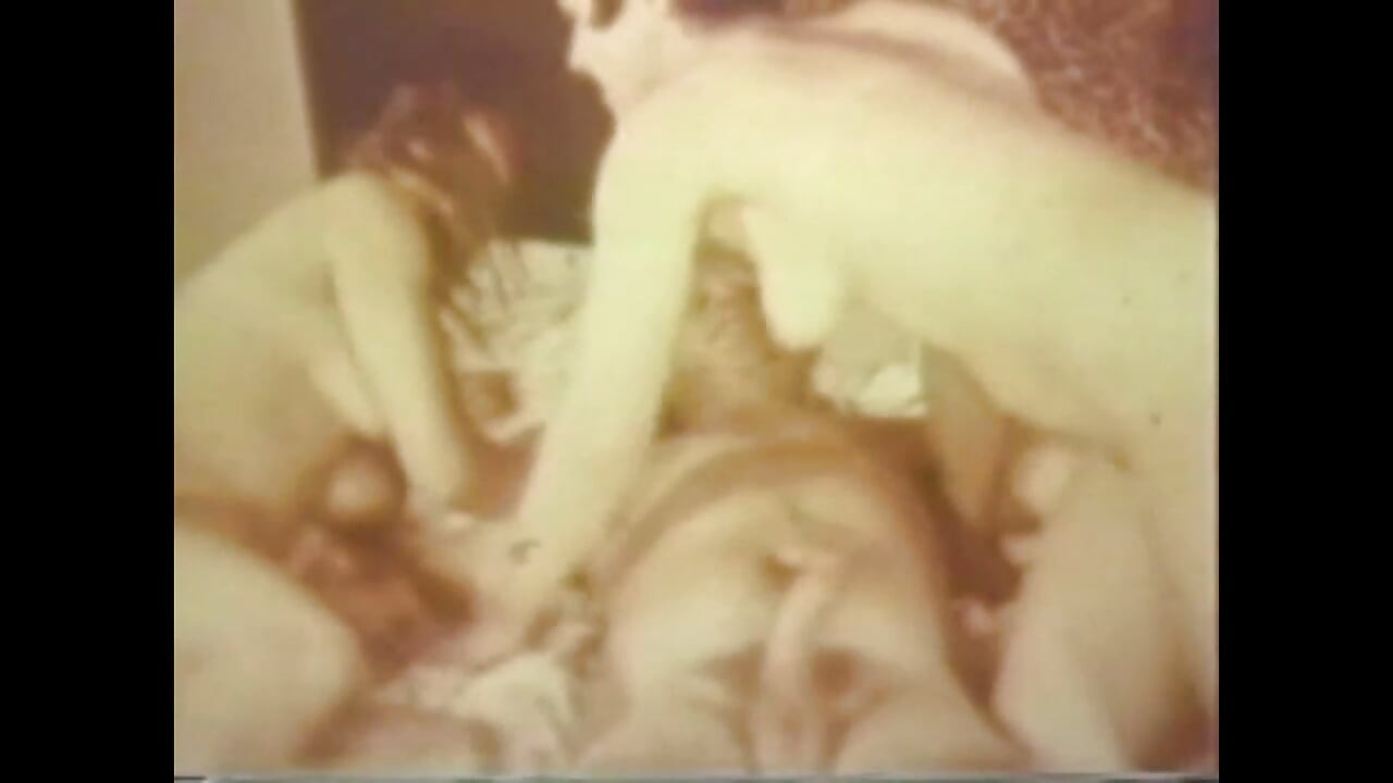 Sluts Entertain Themselves with Man