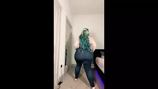 RAINBOW PEAR PAWG WITH A HUGE ASS 13